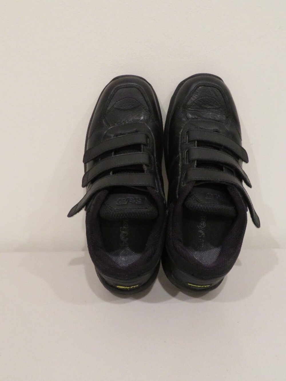 Orthofeet BioFit Men’s 10M Black Leather Strap Sneakers